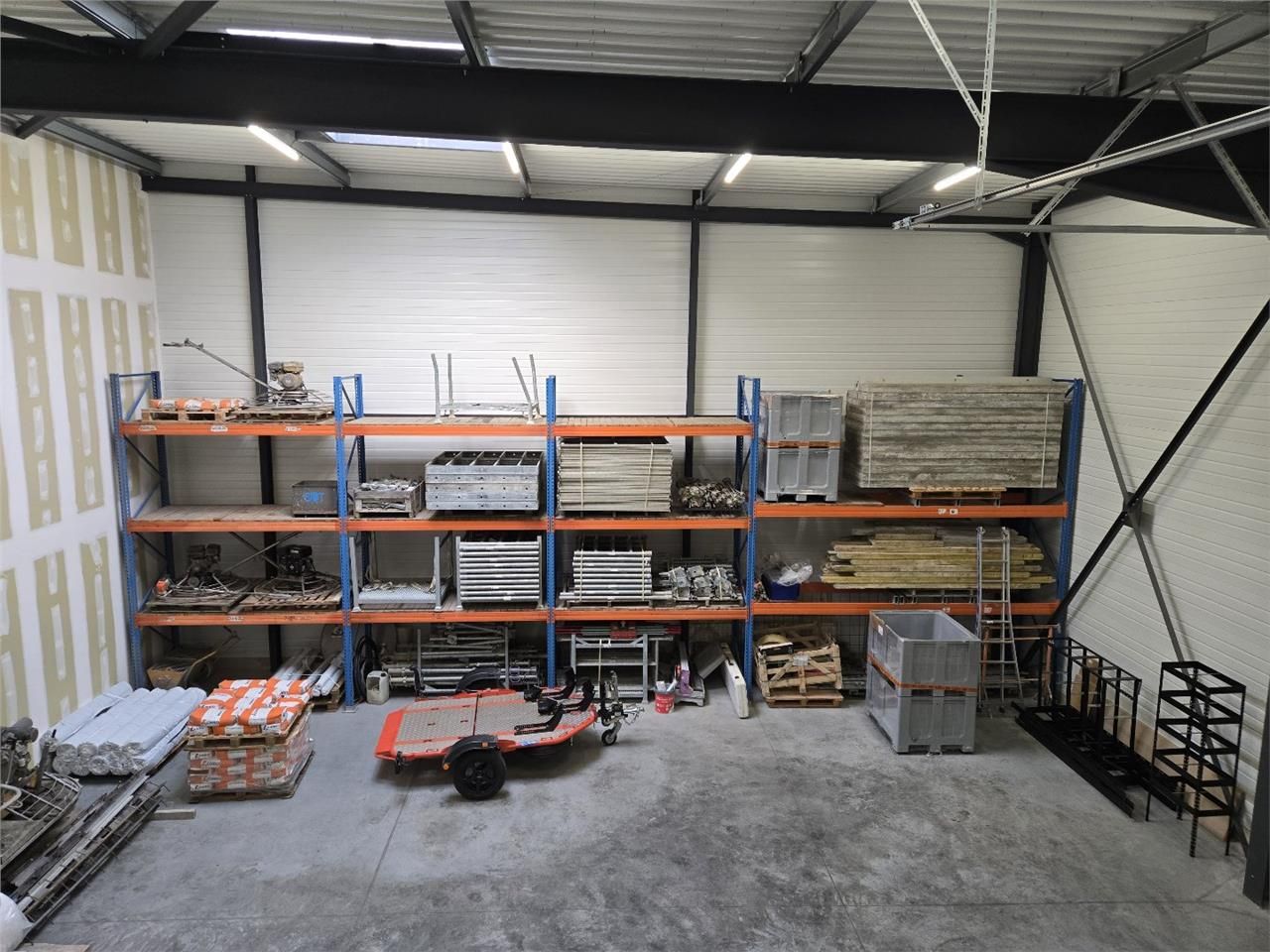 Location local 1044 m² à JOUE LES TOURS