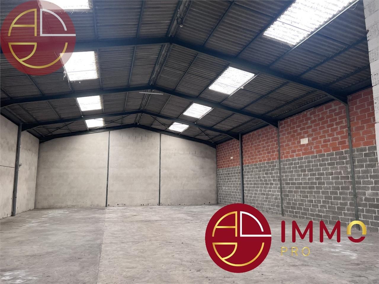 Location local 400 m² à BRUGUIERES