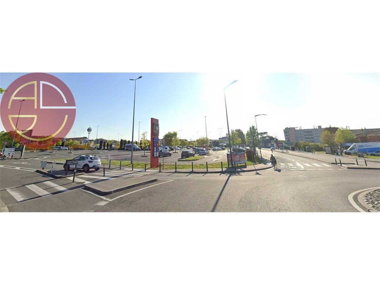 Location local commercial 1980 m² à TOULOUSE