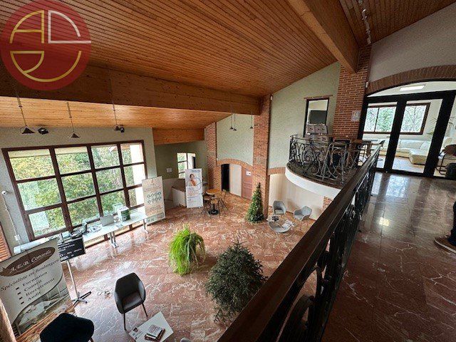 Location bureaux 850 m² à L''UNION