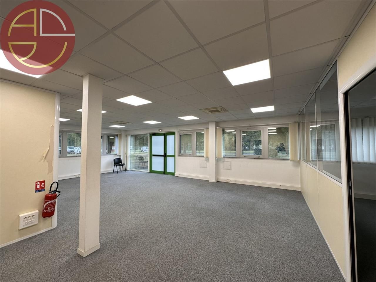 Location bureaux 250 m² à CASTELNAU-D''ESTRETEFONDS