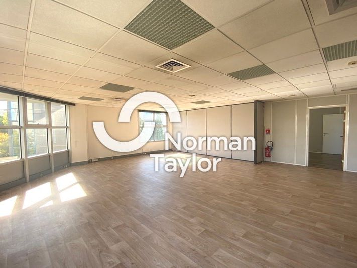 Vente bureaux 125 m² divisibles à partir de 37 m²