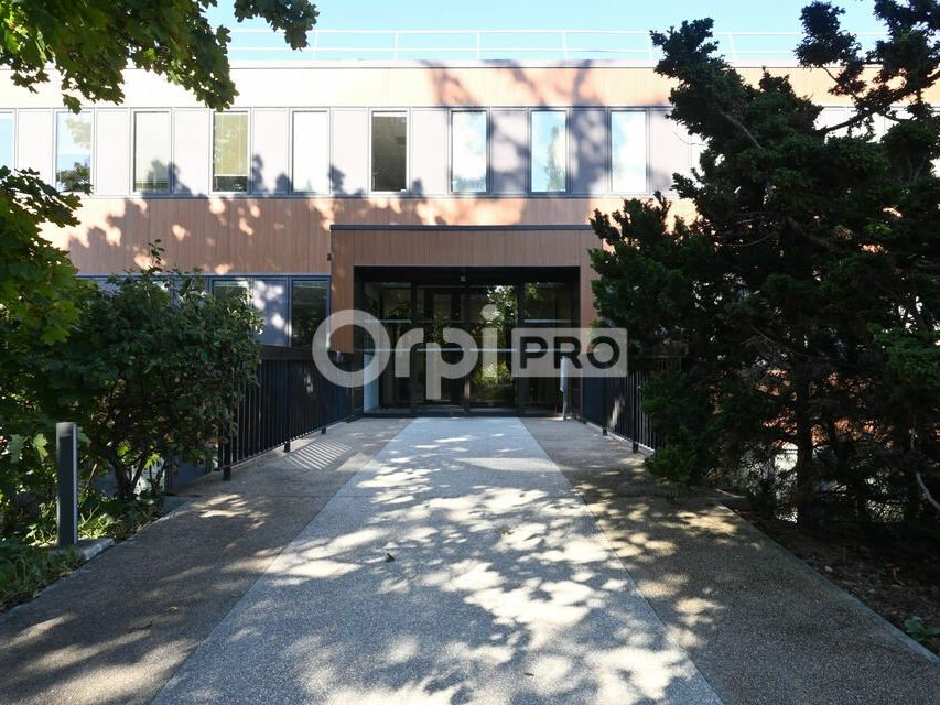 A LOUER - BUREAUX - DARDILLY 