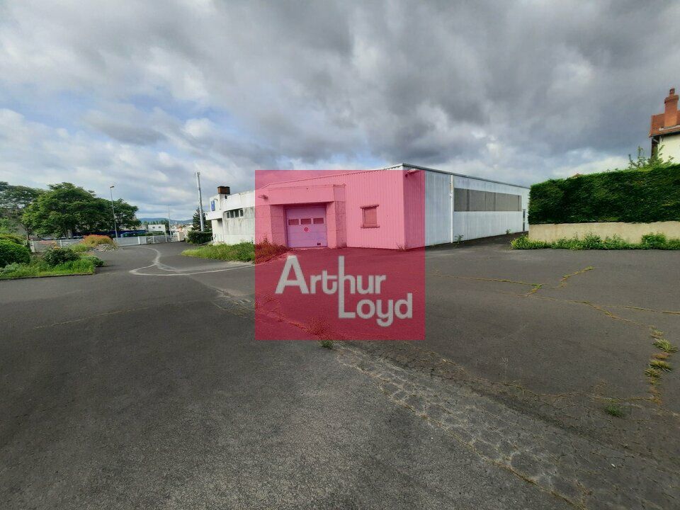 Vente local d''activites 1272 m² non divisibles