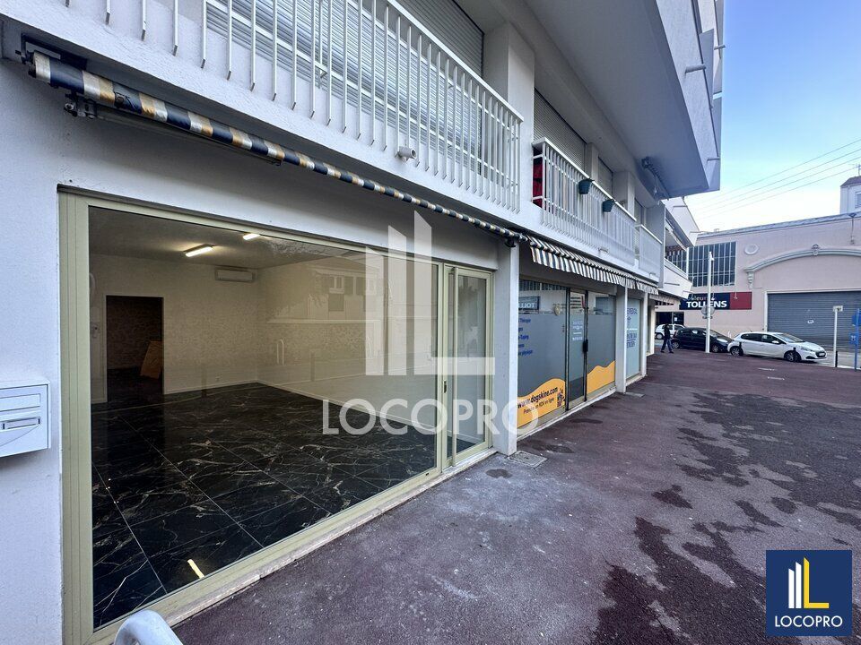 Location local commercial 78 m² non divisibles