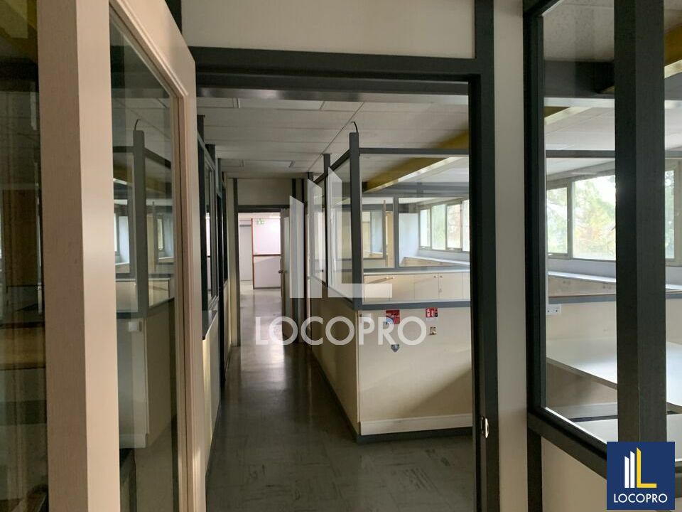 Location bureaux 270 m² non divisibles