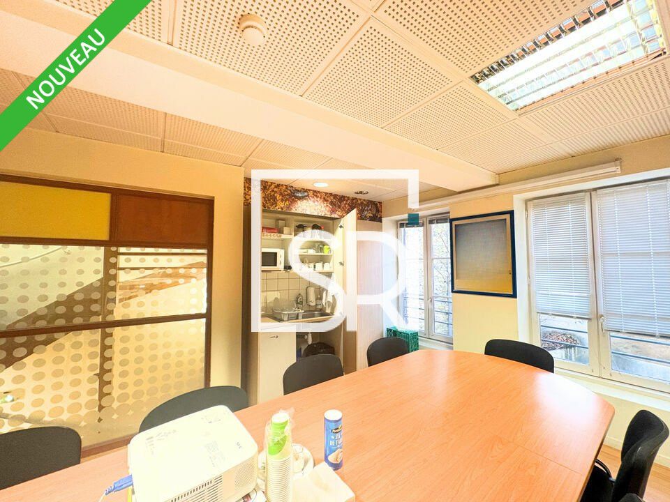 EMPLACEMENT n°1 - LOCATION BUREAU / LOCAL COMMERCIAL TOUT CONFORT - CENTRE-VILLE - 63450 PONT DU CHATEAU 