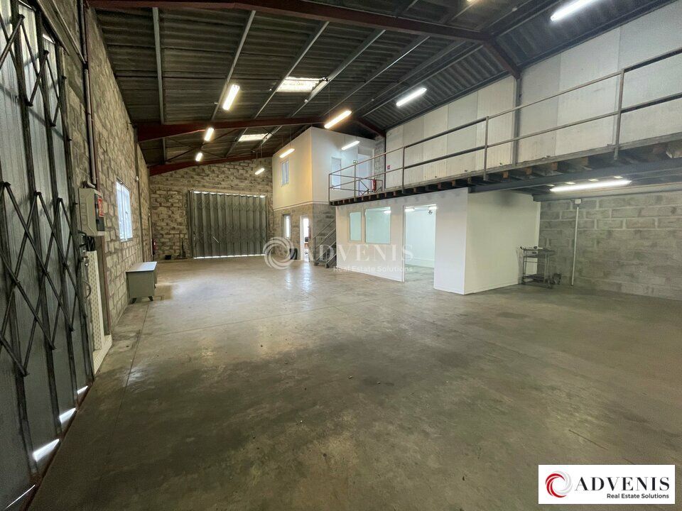 Location local d''activites 336 m² non divisibles