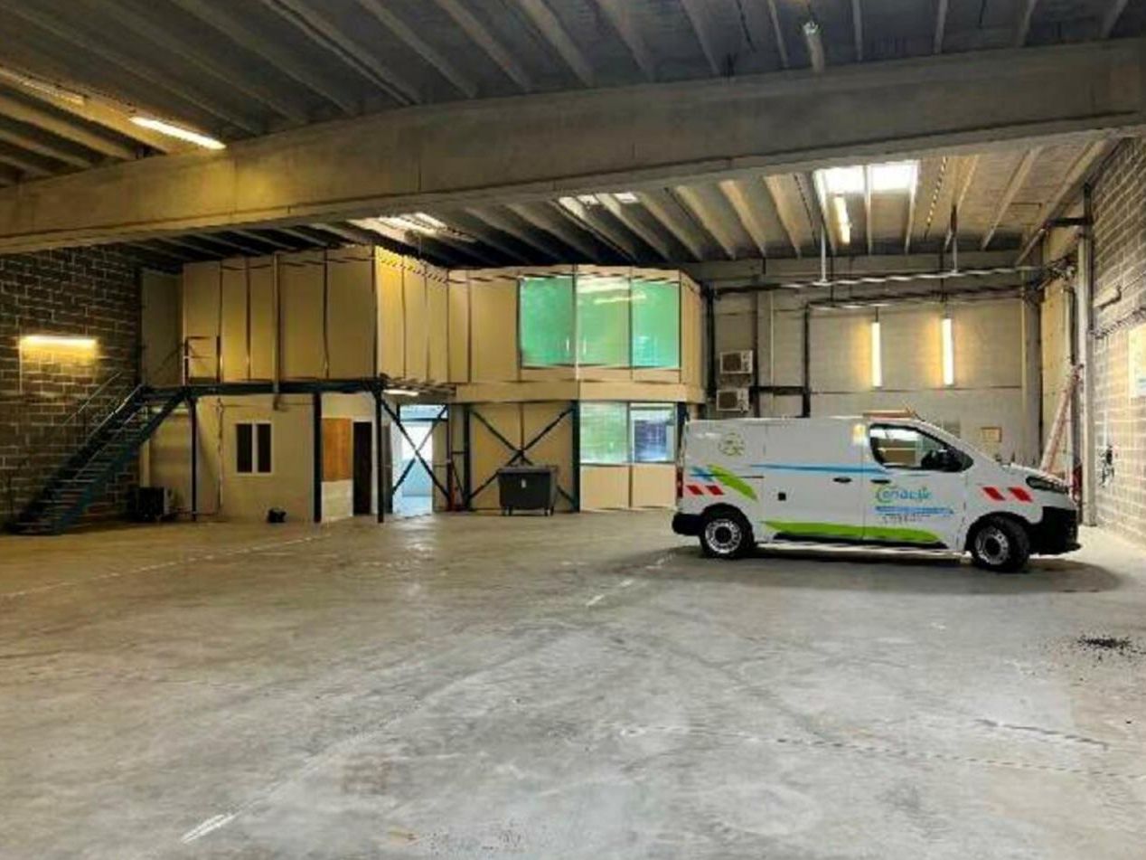 location - local d'activite - fretin