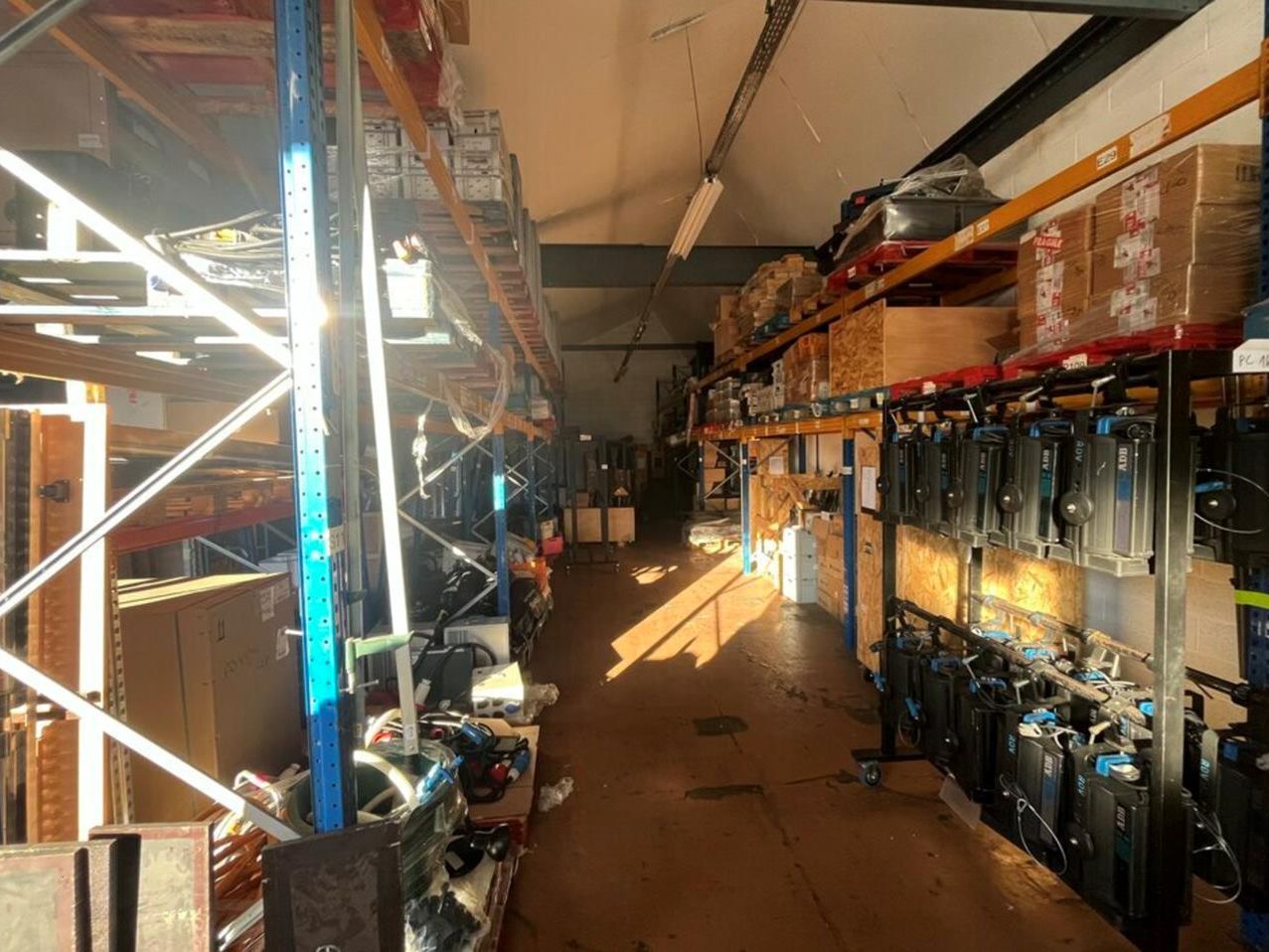 location - entrepot - hellemmes