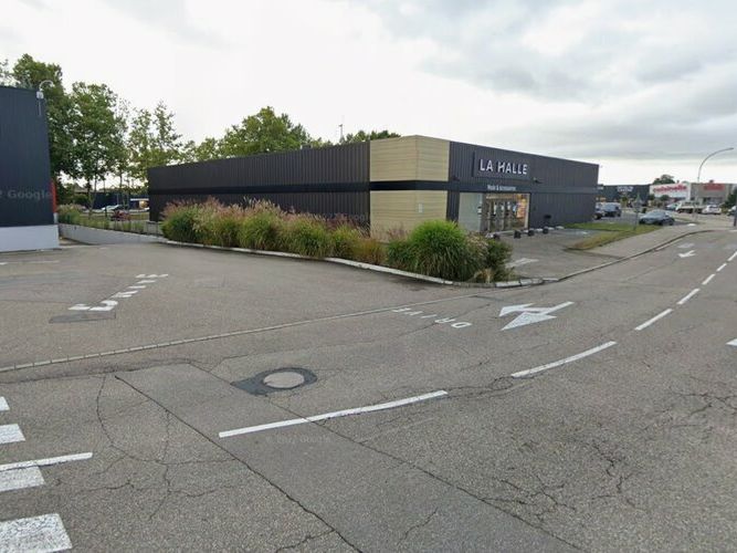 Location local commercial 960 m² non divisibles