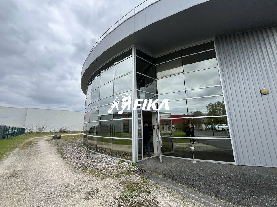 Vente local d''activites 1670 m² non divisibles