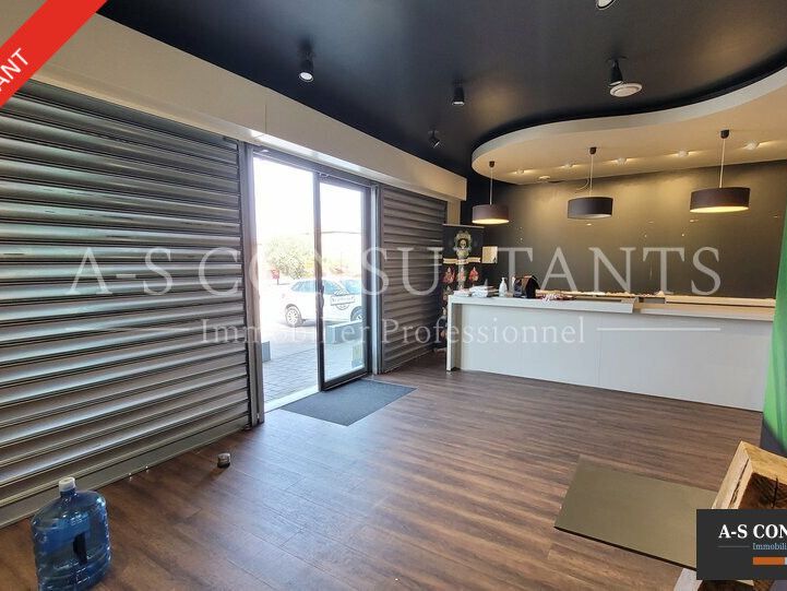 SALAISE SUR SANNE (38150) à vendre local commercial de 44 m² avec nombreux stationnements situé proche des axes.