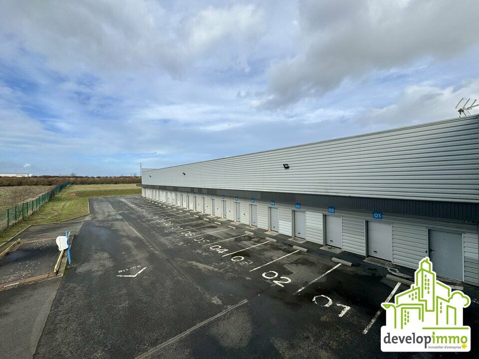 Bâtiment messagerie 1.980 m² à louer ou à vendre 