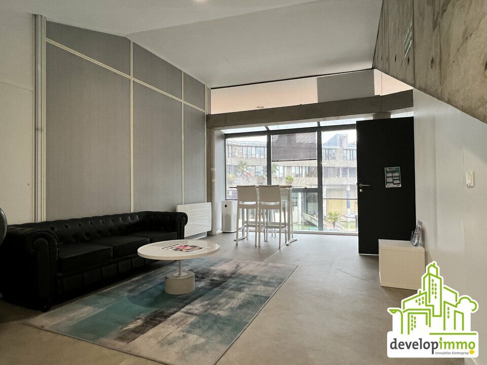 Unique - Bureaux 761 m² à vendre ou à louer - Centre d'Hérouville-Saint-Clair