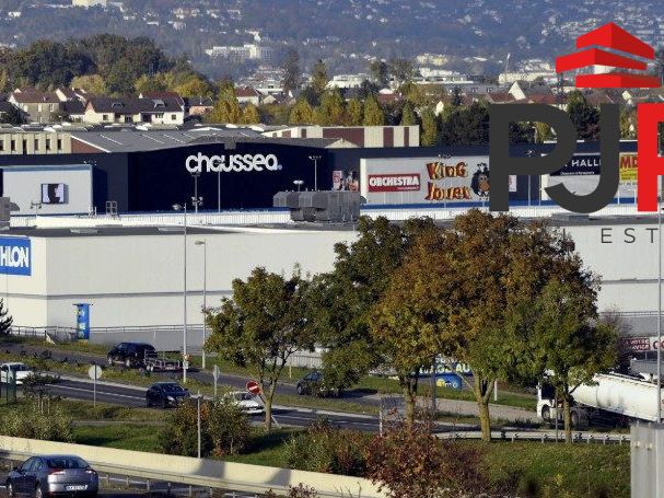 Vente local commercial 1000 m² à Houdemont