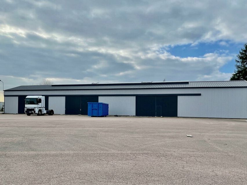 Location local d''activites 1000 m² divisibles à partir de 500 m²