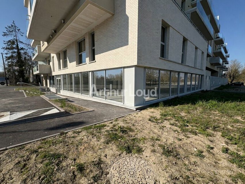 Vente local commercial 194 m² non divisibles