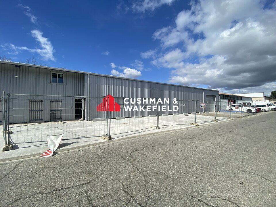 Location local d''activites 432 m² non divisibles