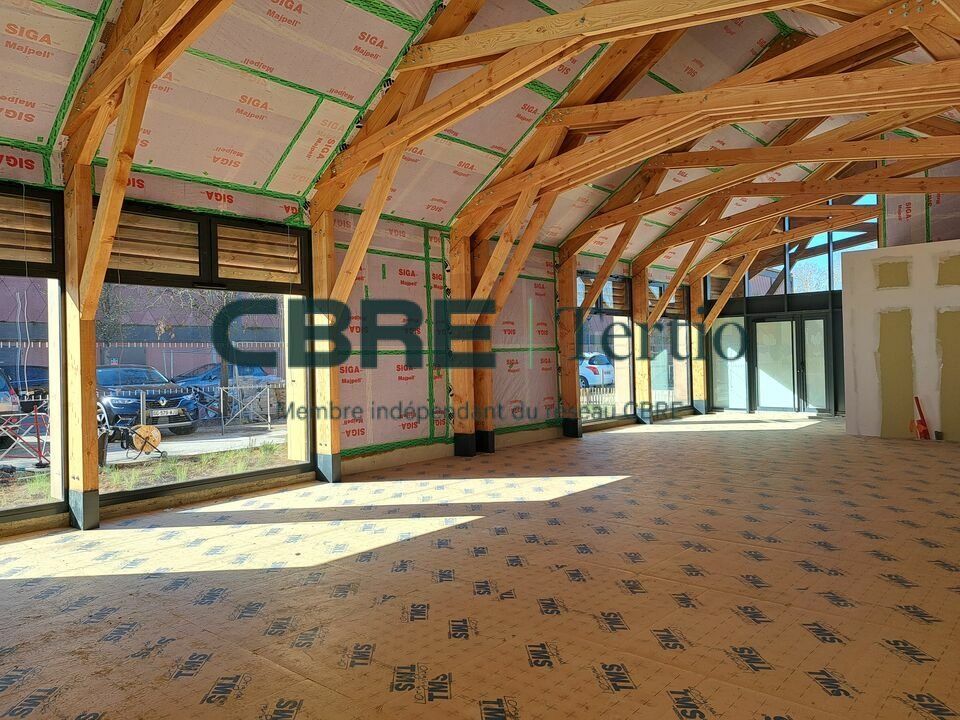 Location local commercial 2 Lions de 126m²