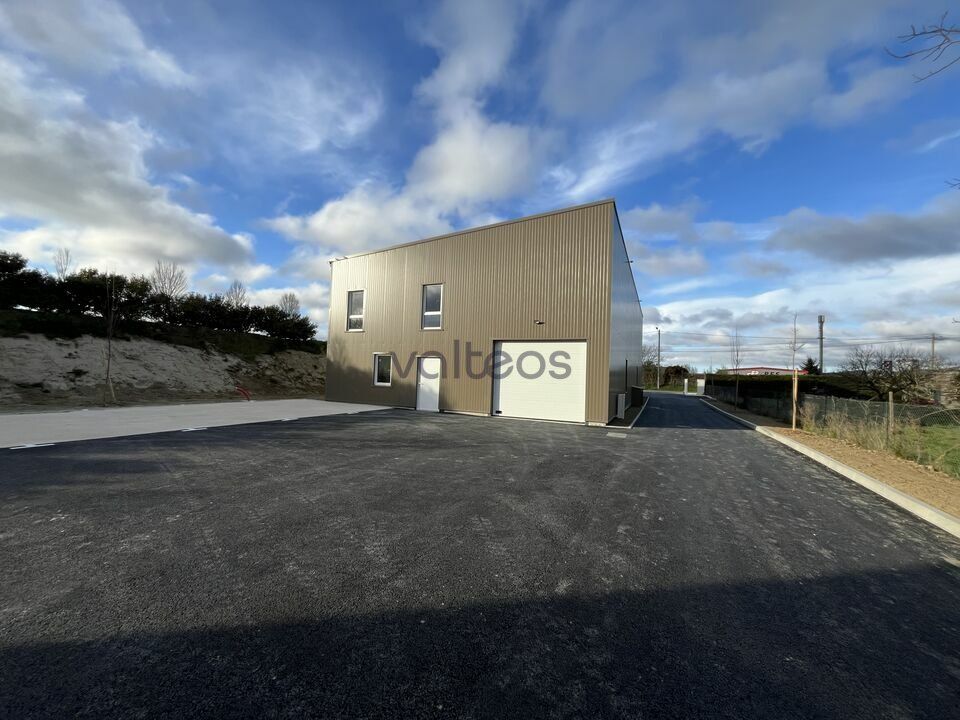 Location local d''activites 176 m² non divisibles