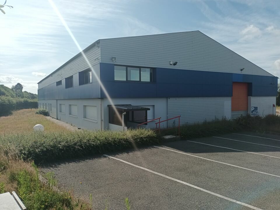 Vente local d''activites 1135 m² non divisibles