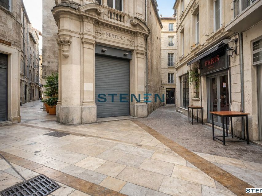 À VENDRE OU À LOUER - COMMERCE 596 M² - AVIGNON