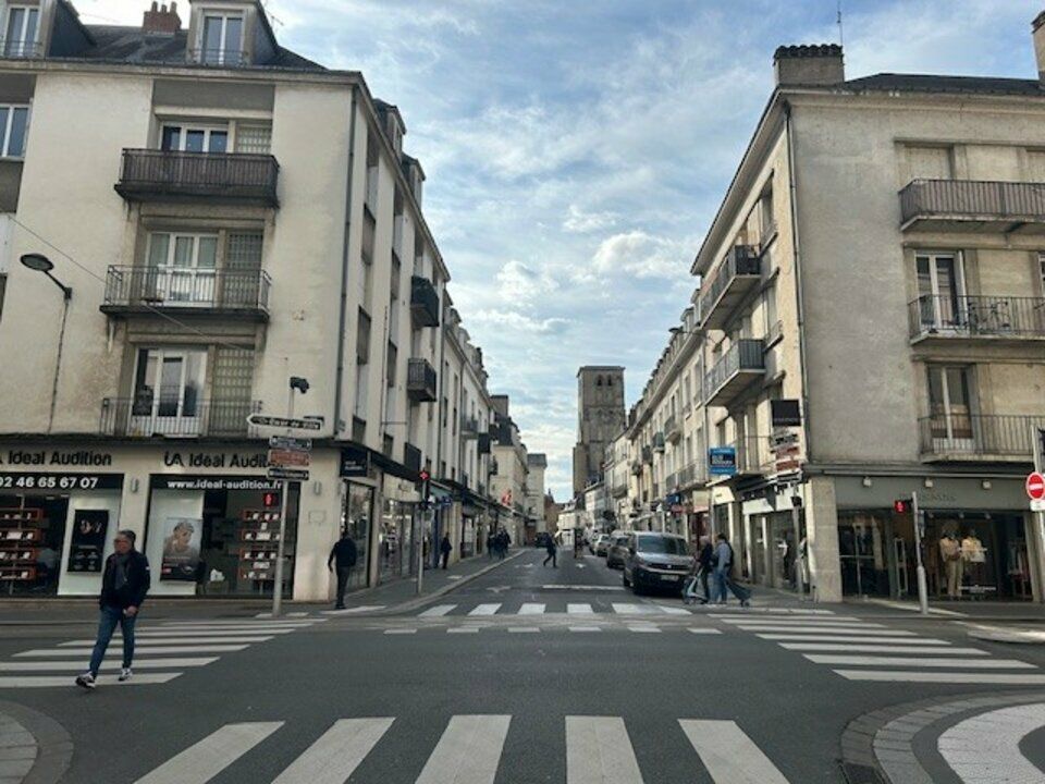 Location local commercial 190 m² non divisibles