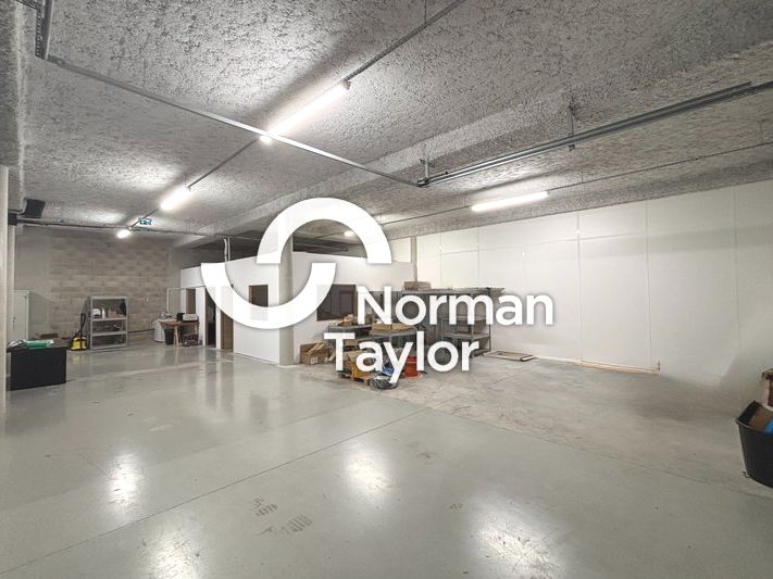 Location local d''activites 190 m² non divisibles