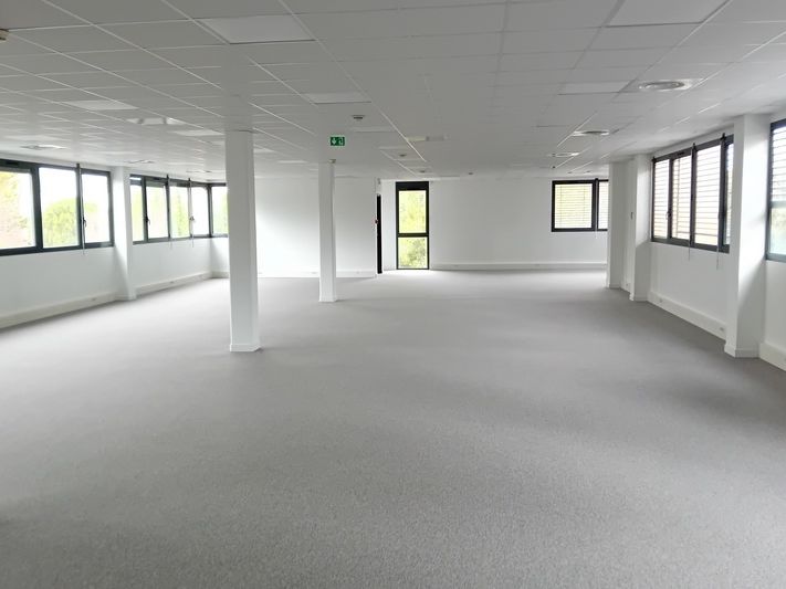 Location bureaux 694 m² divisibles à partir de 331.4 m²