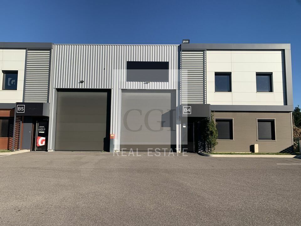 Implantez votre activité dans un local fonctionnel au cœur d'un parc d'activités dynamique à Saint-Priest.