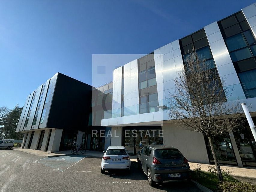 Vente bureaux 110 m² non divisibles