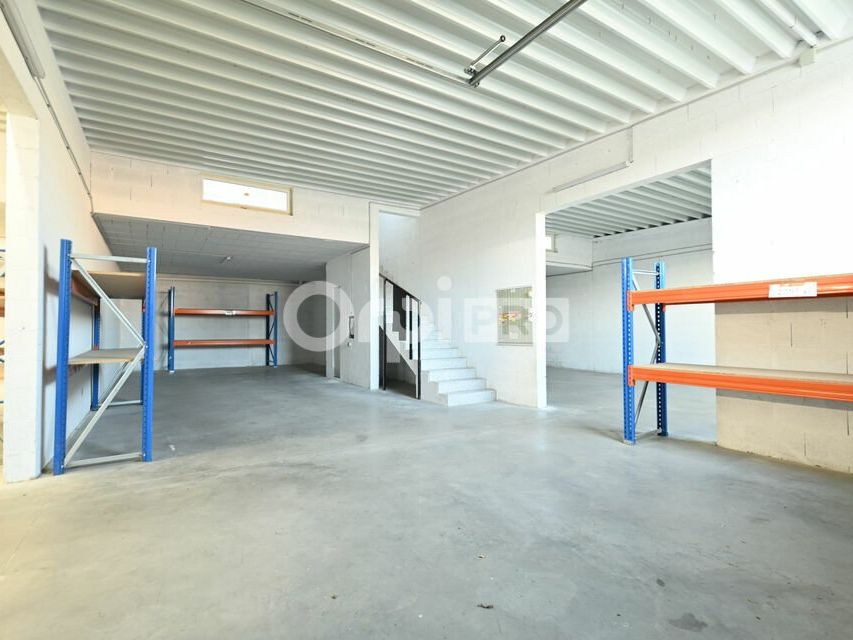 À LOUER - LOCAL D'ACTIVITE DE 420 M2 - VÉNISSIEUX