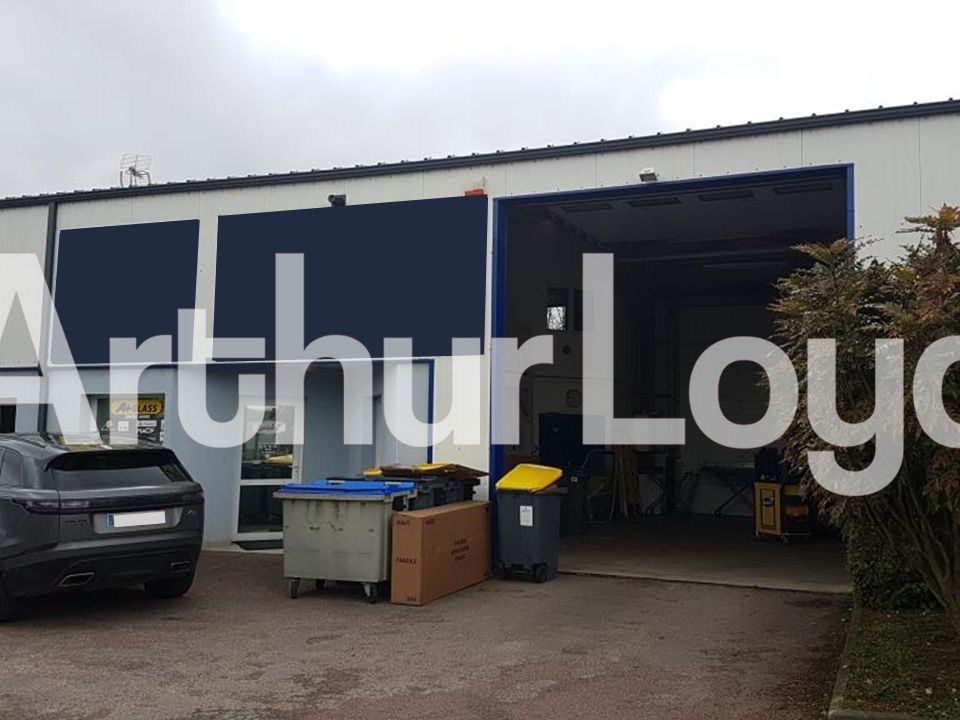 Vente local 440.00 m² à COLOMBELLES