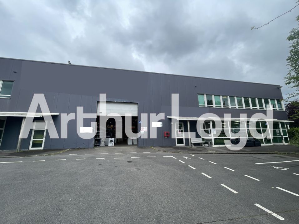 Location local 1431.00 m² à COLOMBELLES