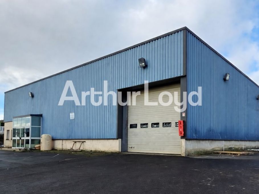 Location local 720.00 m² à GIBERVILLE