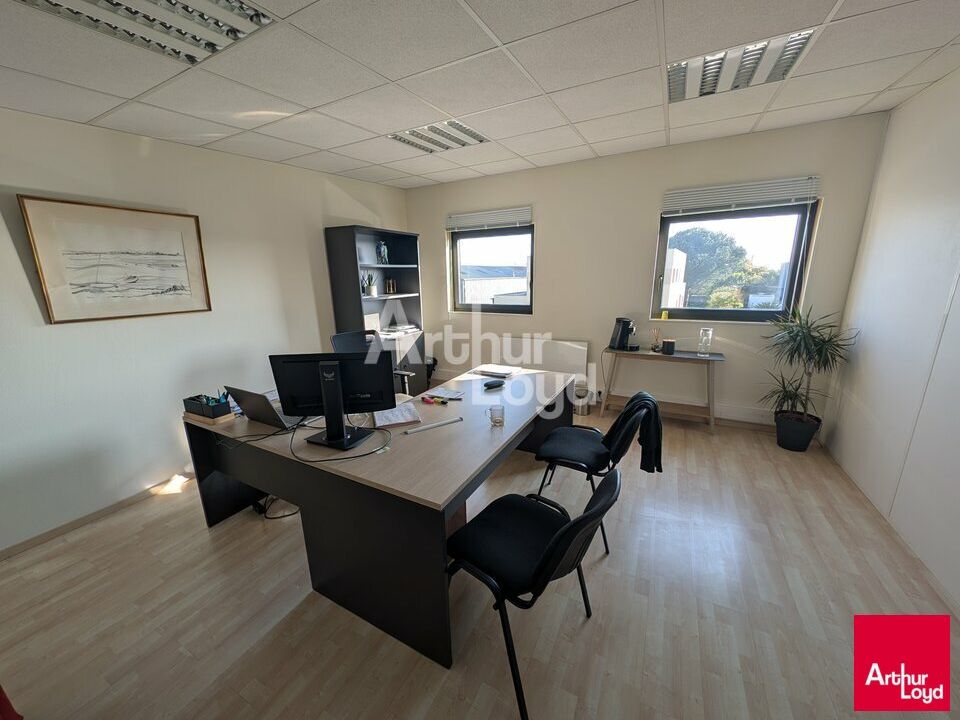 LA CHAPELLE DES FOUGERETZ - LOCAL D'ACTIVITE A LOUER 