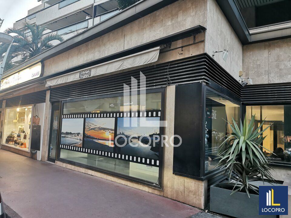 Location local commercial 95 m² non divisibles