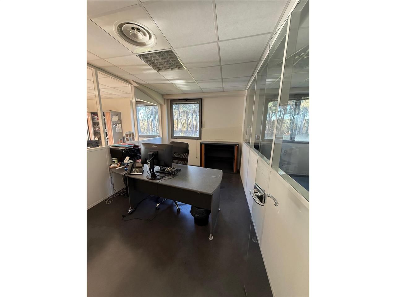 800 m² dispo à Canéjan