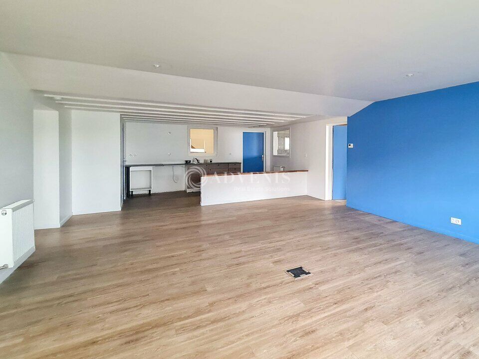 Location local d''activites 348 m² non divisibles