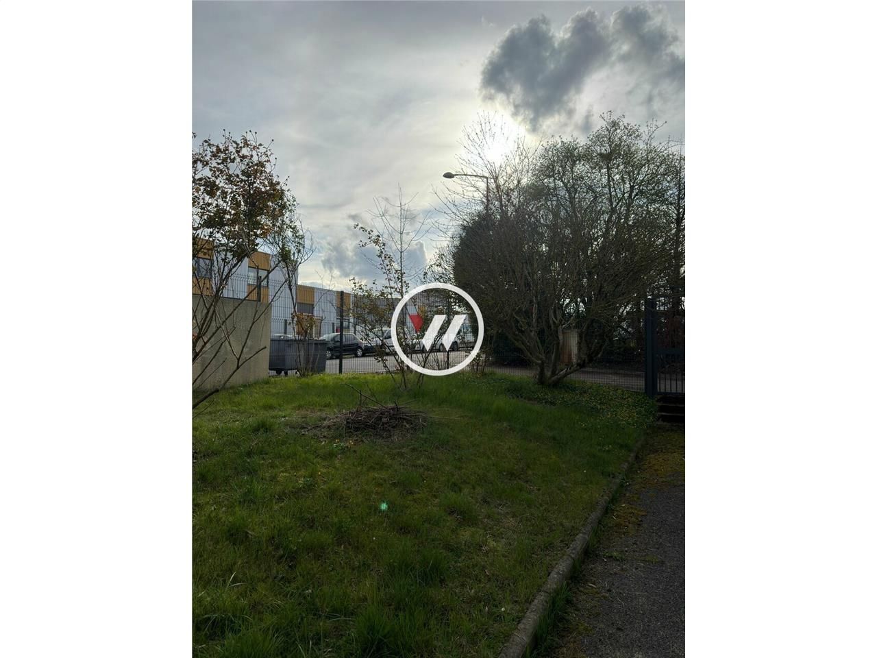 Location bureaux 150 m² non divisibles