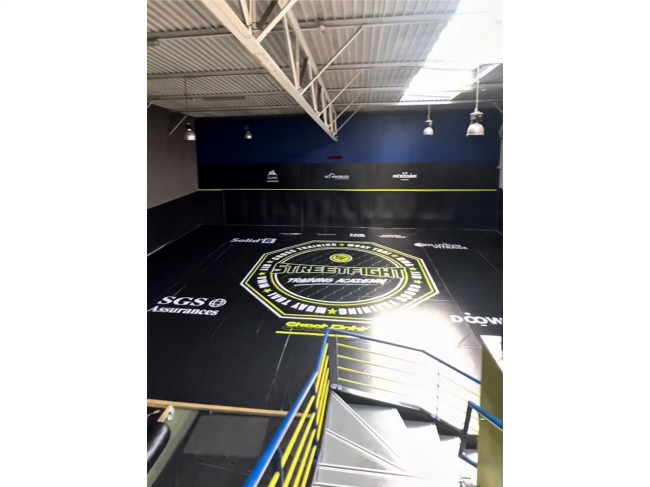 Location local commercial 450 m² non divisibles