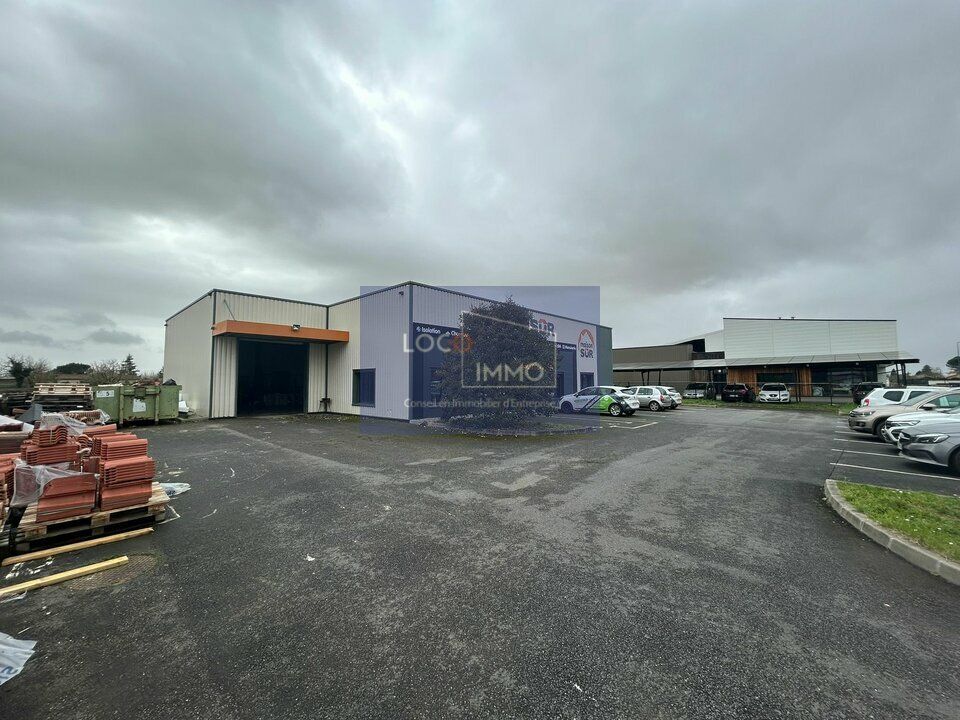 Vente local d''activites 394 m² non divisibles