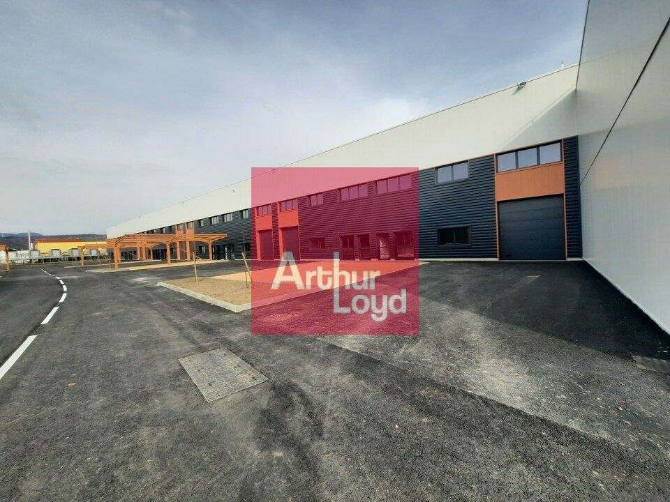 Location local d''activites 1553 m² non divisibles