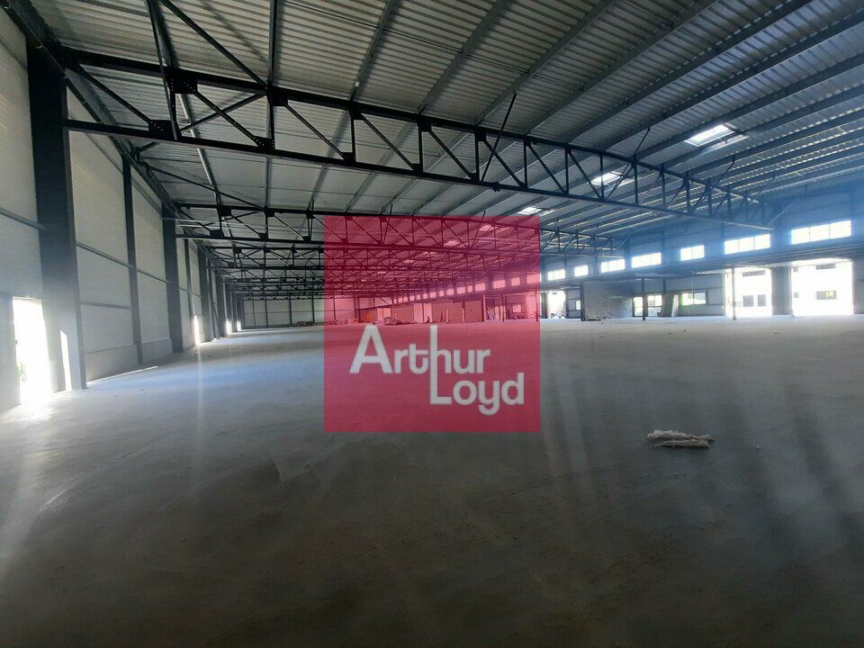 CLERMONT-FERRAND ZONE DES GRAVANCHES  A LOUER LOCAL ACTIVITE 571 M² -  PROGRAMME NEUF - 