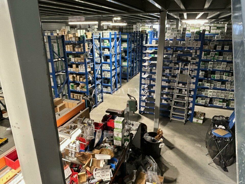 Location local d''activites 1173 m² non divisibles