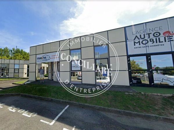 Location local commercial 84 m² non divisibles