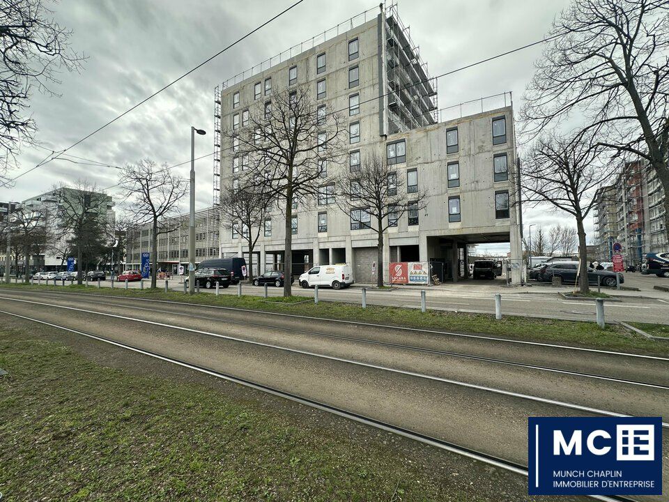 Vente local commercial 253.35 m² non divisibles