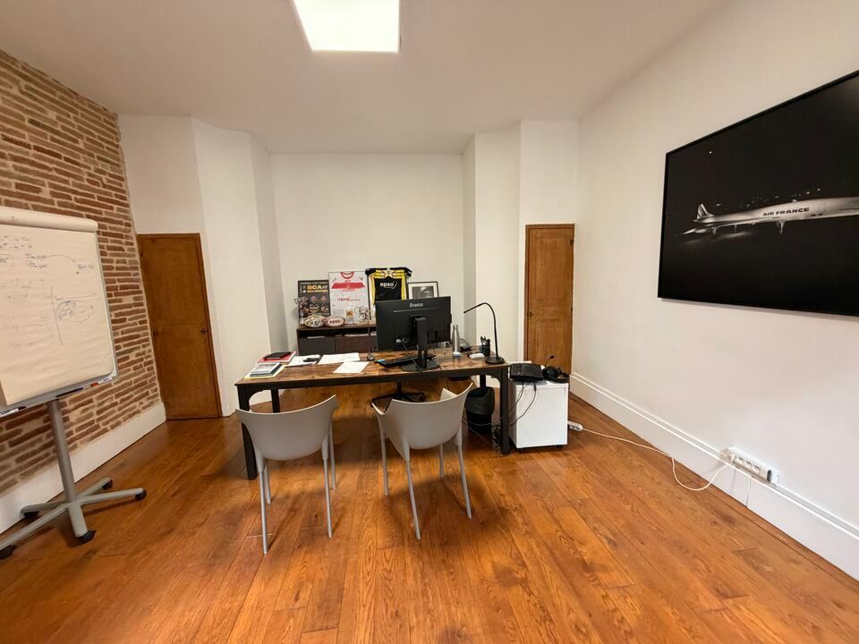 A VENDRE BUREAUX 280 m² - (31140) PECHBONNIEU