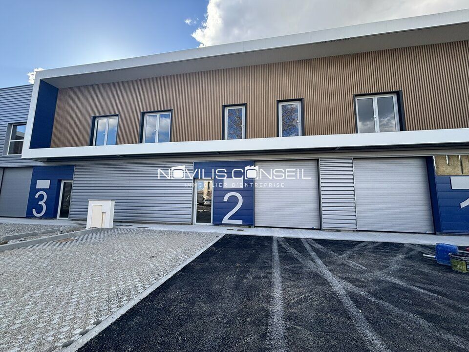 Vente local d''activites 316 m² non divisibles
